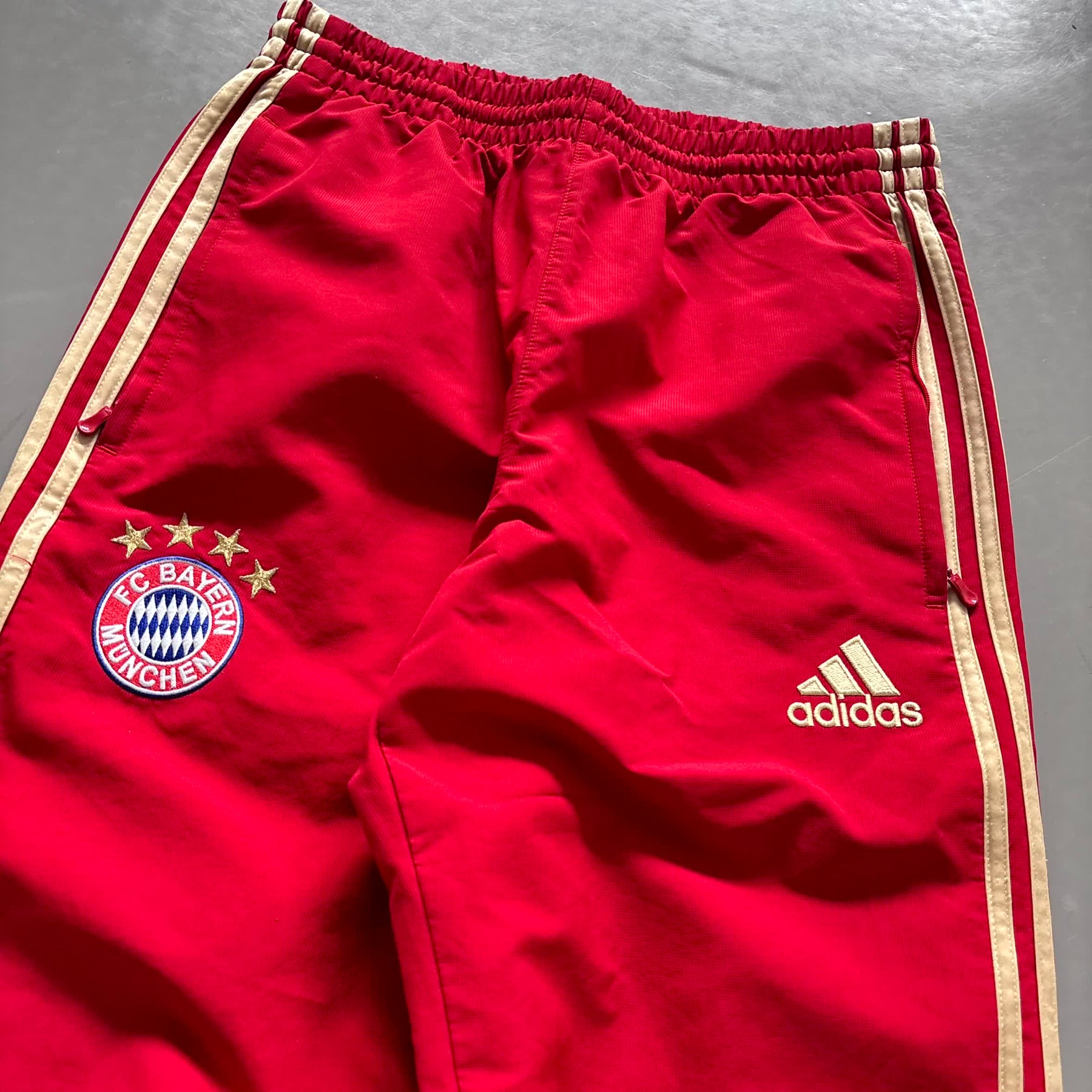 Adidas x FC Bayern Chaqueta retro 2012/13 - Fut Latino MX
