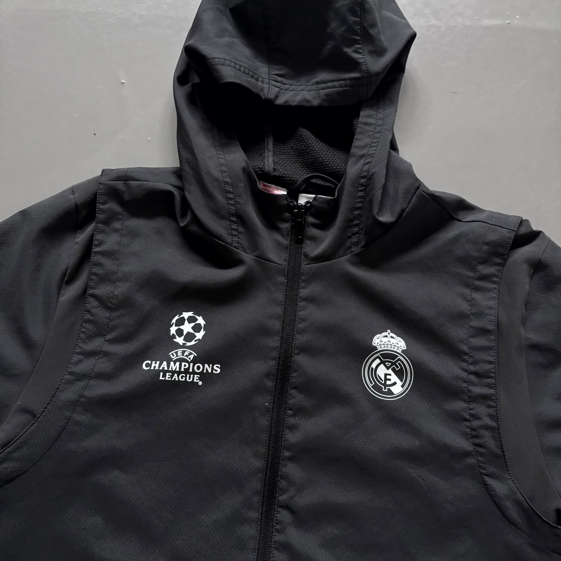 Adidas x Real Madrid CL Chaqueta retro 2016/17 - Fut Latino MX