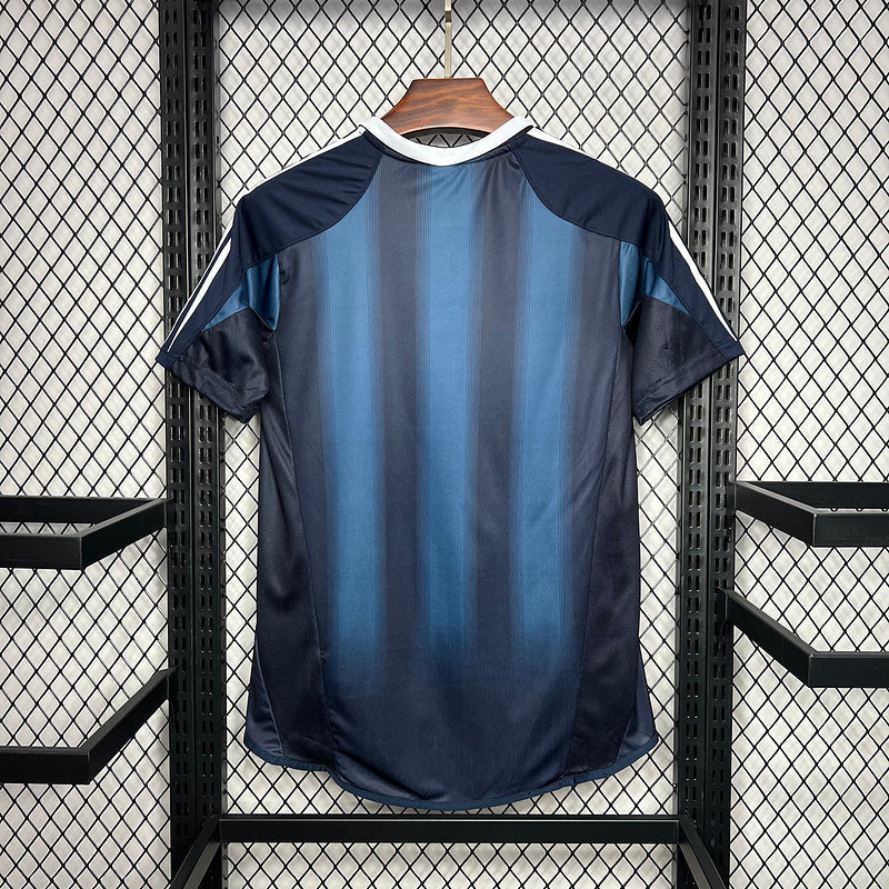 Camiseta Newcastle United ll Retro 2004/05 - Fut Latino MX