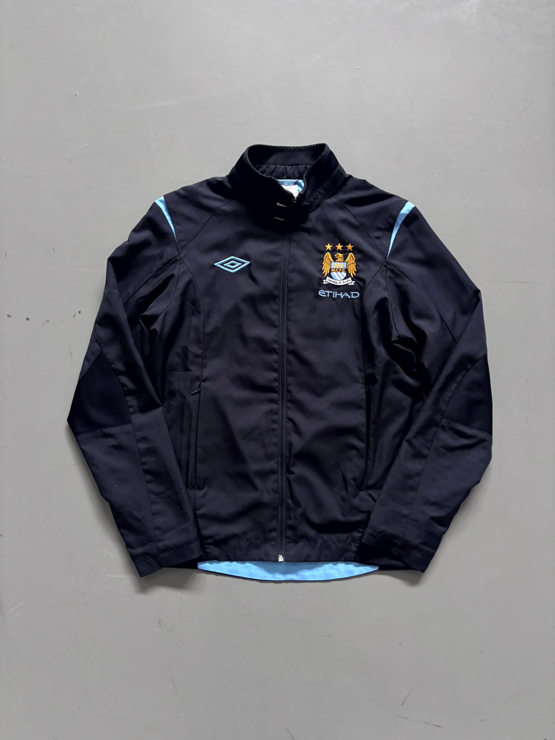 Umbro x Manchester City Chaqueta retro 2011/12 - Fut Latino MX