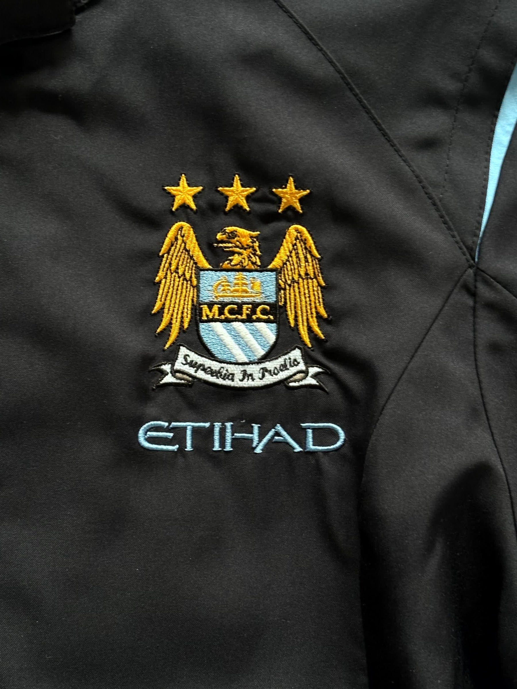 Umbro x Manchester City Chaqueta retro 2011/12 - Fut Latino MX